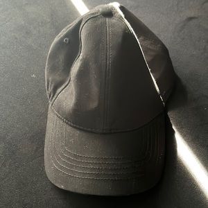 WOMENS BLACK HAT